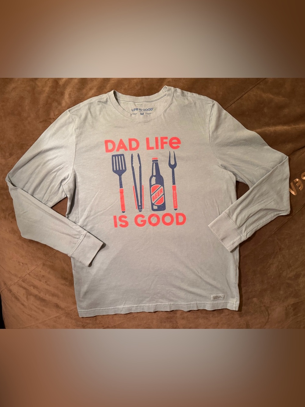 Men’s M Life Is Good Light Gray Long Sleeve Tee with Coral & Navy Graphic